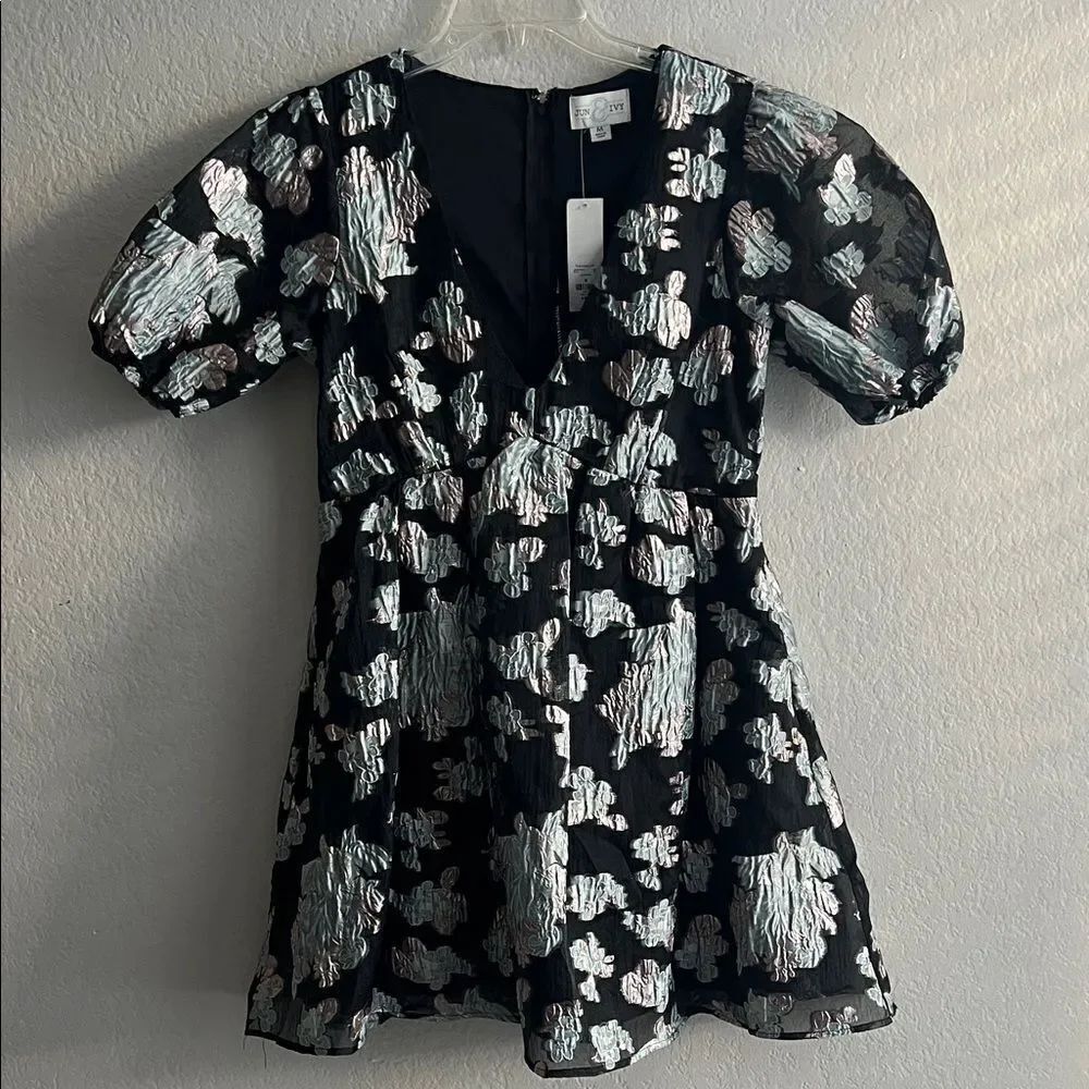 NWT JUN & IVY Black and Silver Baby Doll Dress in Size M